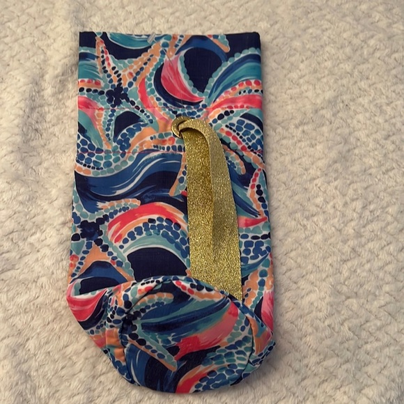 Lilly Pulitzer Ocean Jewel Pattern Set of 2 Wine Totes New with Tags - Picture 4 of 8